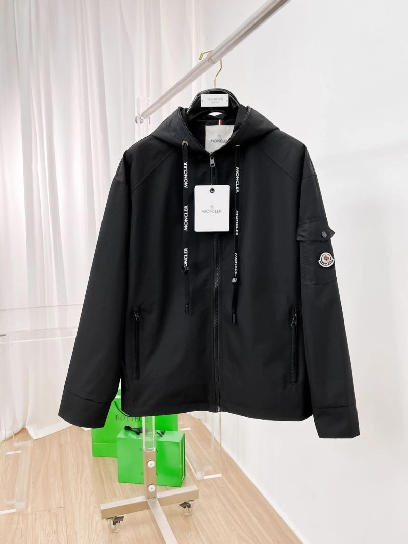 Moncler Outwear GoodFit 140222