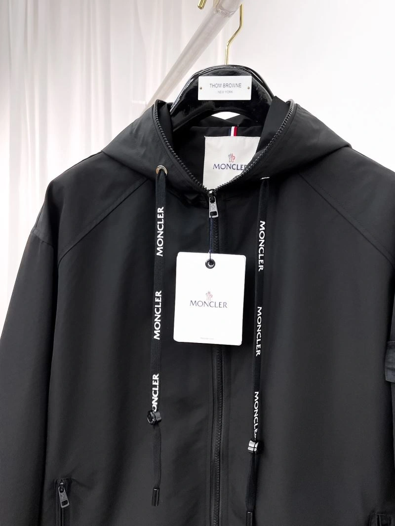 Moncler Outwear GoodFit 140222