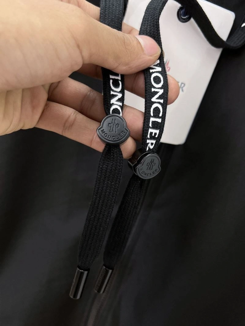Moncler Outwear GoodFit 140222
