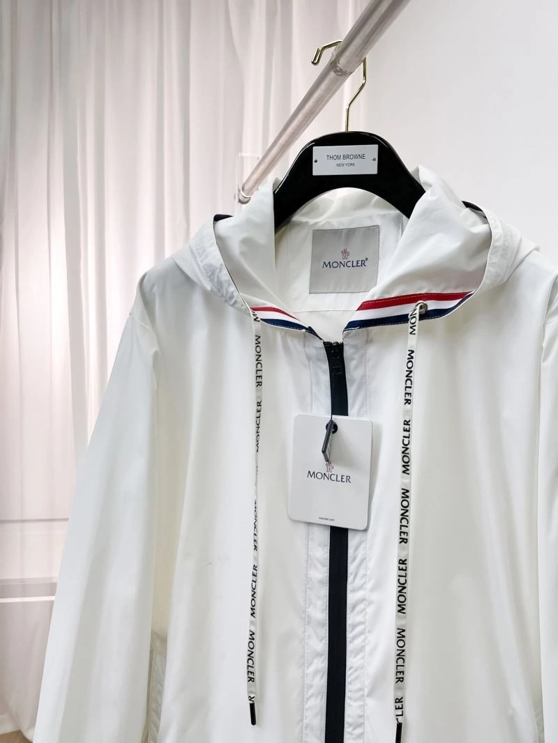 Moncler Outwear TimelessDesign 140211