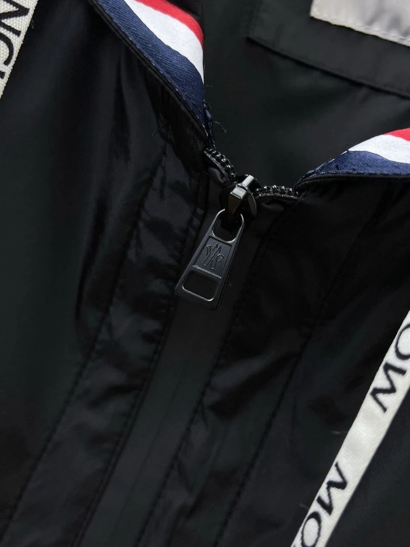 Moncler Outwear Youthful 140203