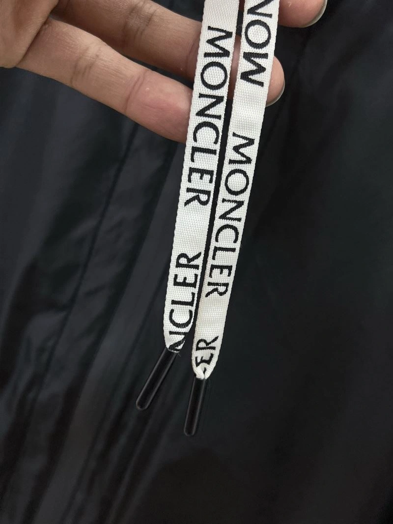 Moncler Outwear Youthful 140203