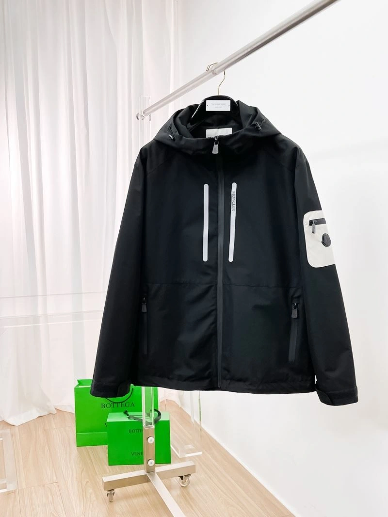 Moncler Outwear Affordable 140208