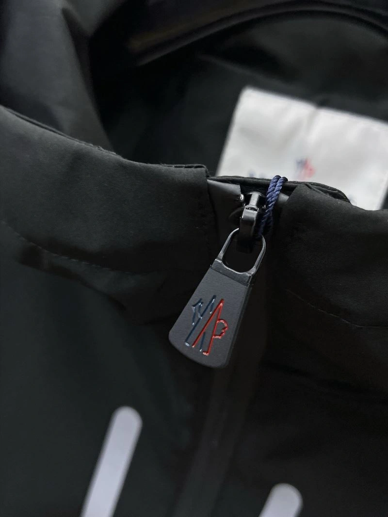 Moncler Outwear Affordable 140208