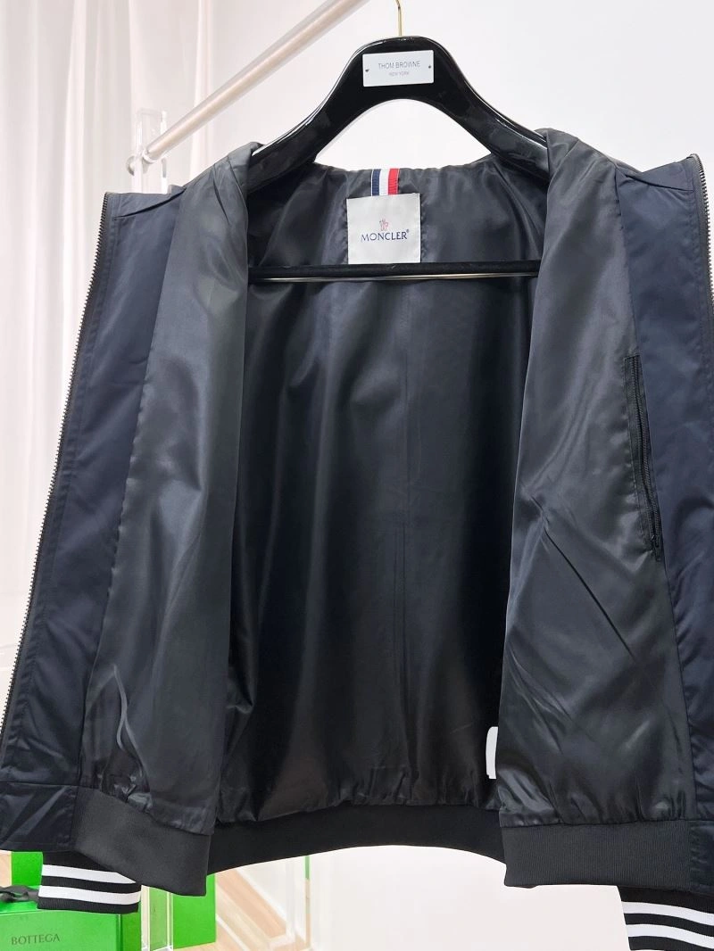 Moncler Outwear Attractive 140207