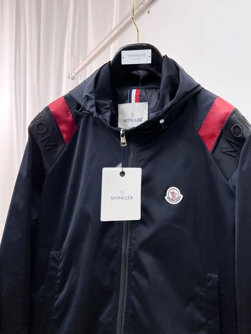 Moncler Outwear Attractive 140207