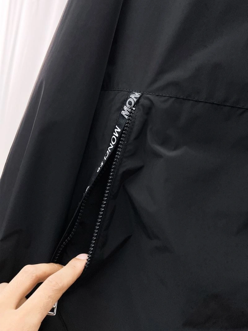 Moncler Outwear QuickDry 140202