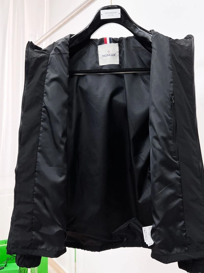 Moncler Outwear QuickDry 140202