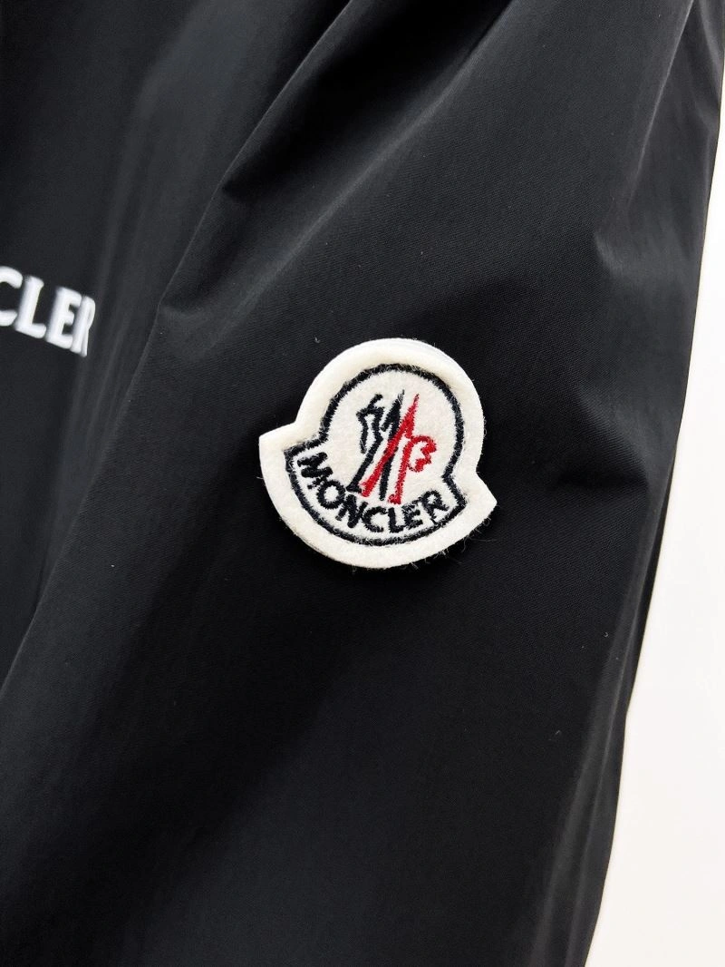 Moncler Outwear QuickDry 140202