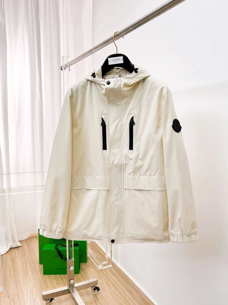 GoAnywhere Moncler Outwear 140221