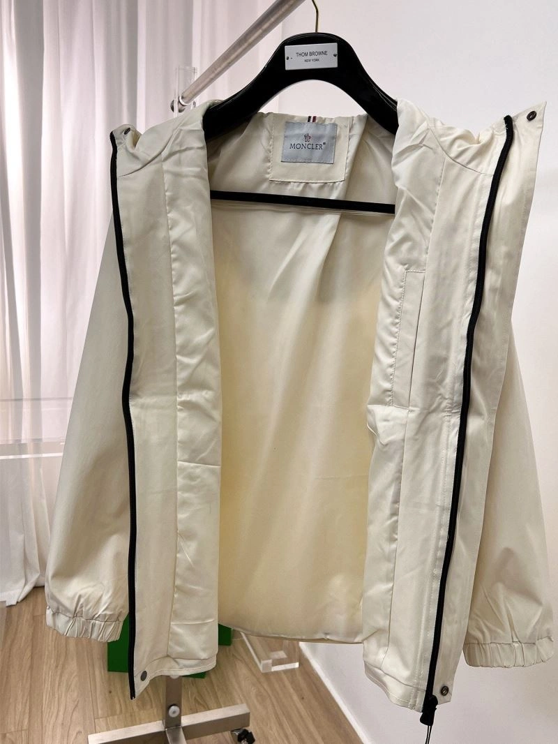 GoAnywhere Moncler Outwear 140221
