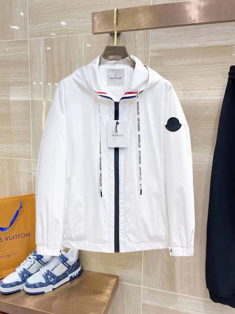 Moncler Outwear Soft 140218
