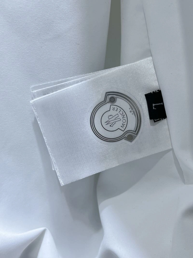 Moncler Outwear Soft 140218