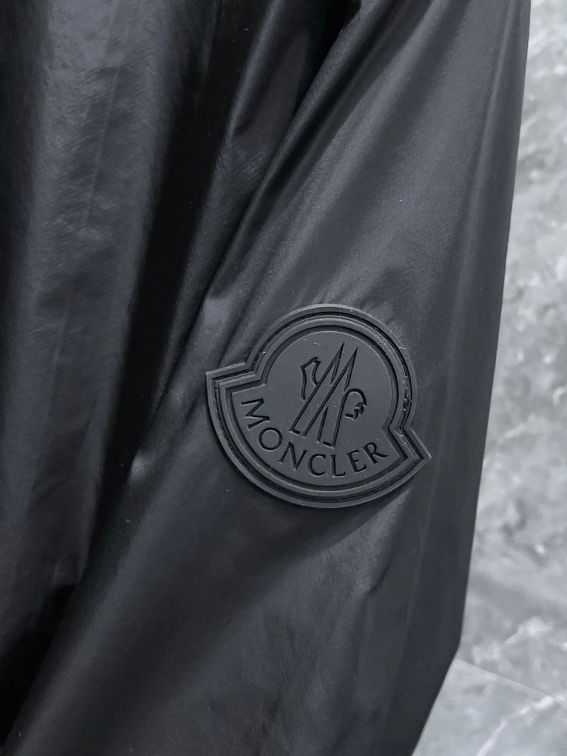 Moncler Outwear EyeCatching 140204