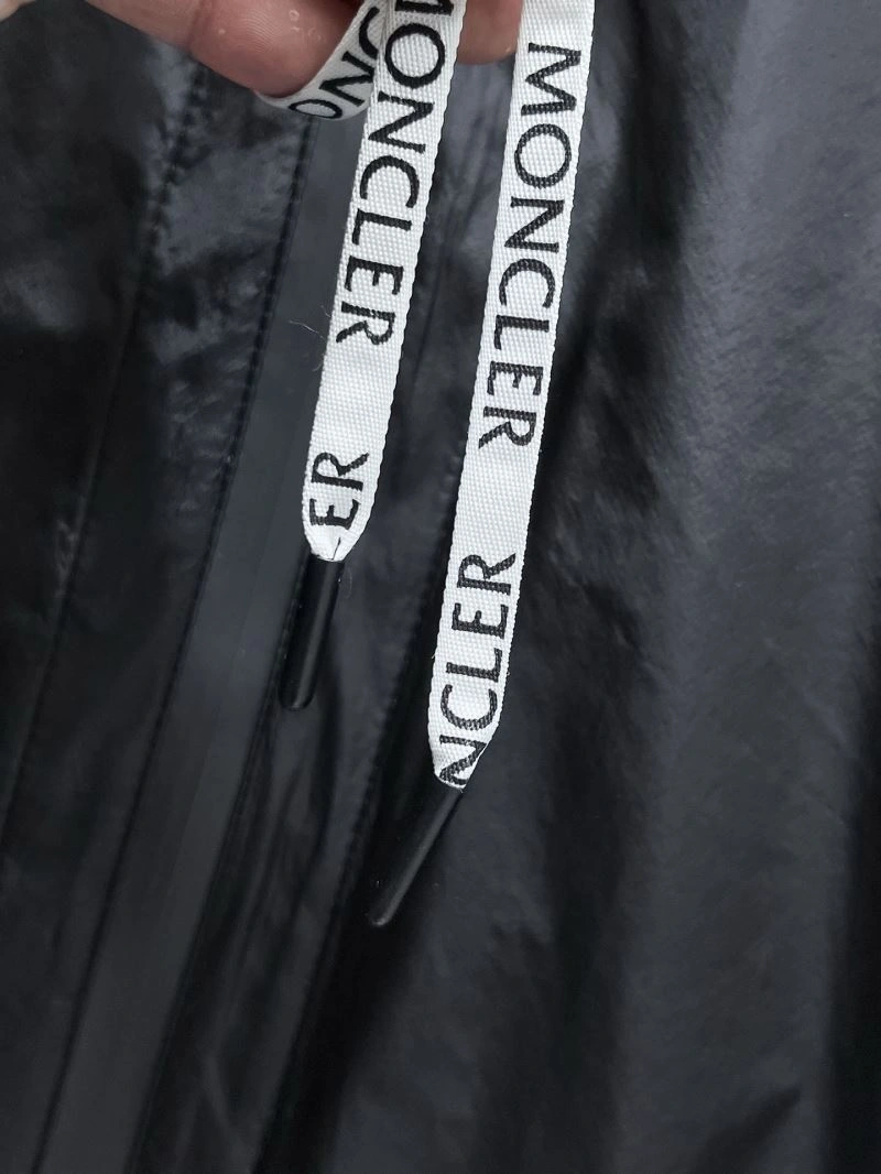 Moncler Outwear EyeCatching 140204