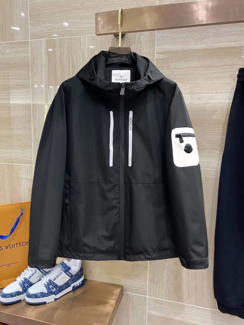 Moncler Outwear EyeCatching 140212