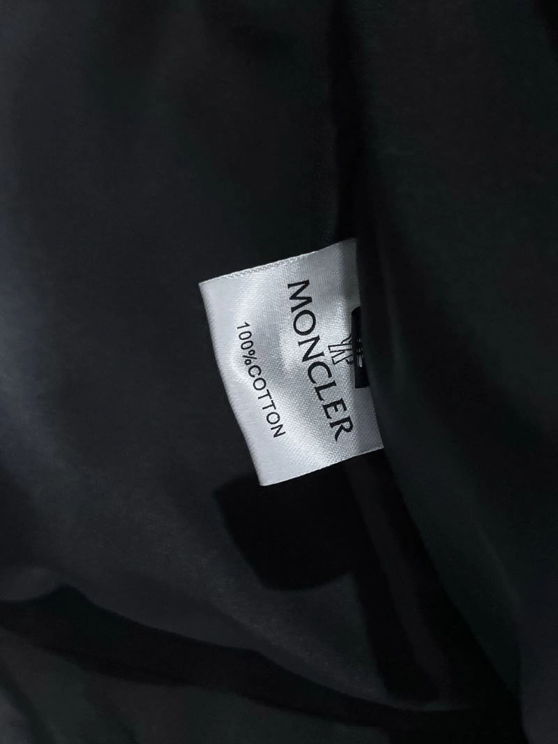Moncler Outwear EyeCatching 140212