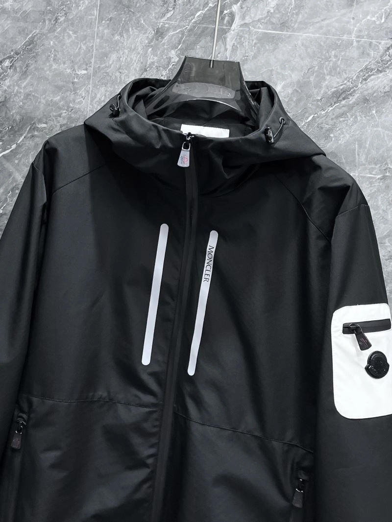Moncler Outwear EyeCatching 140212