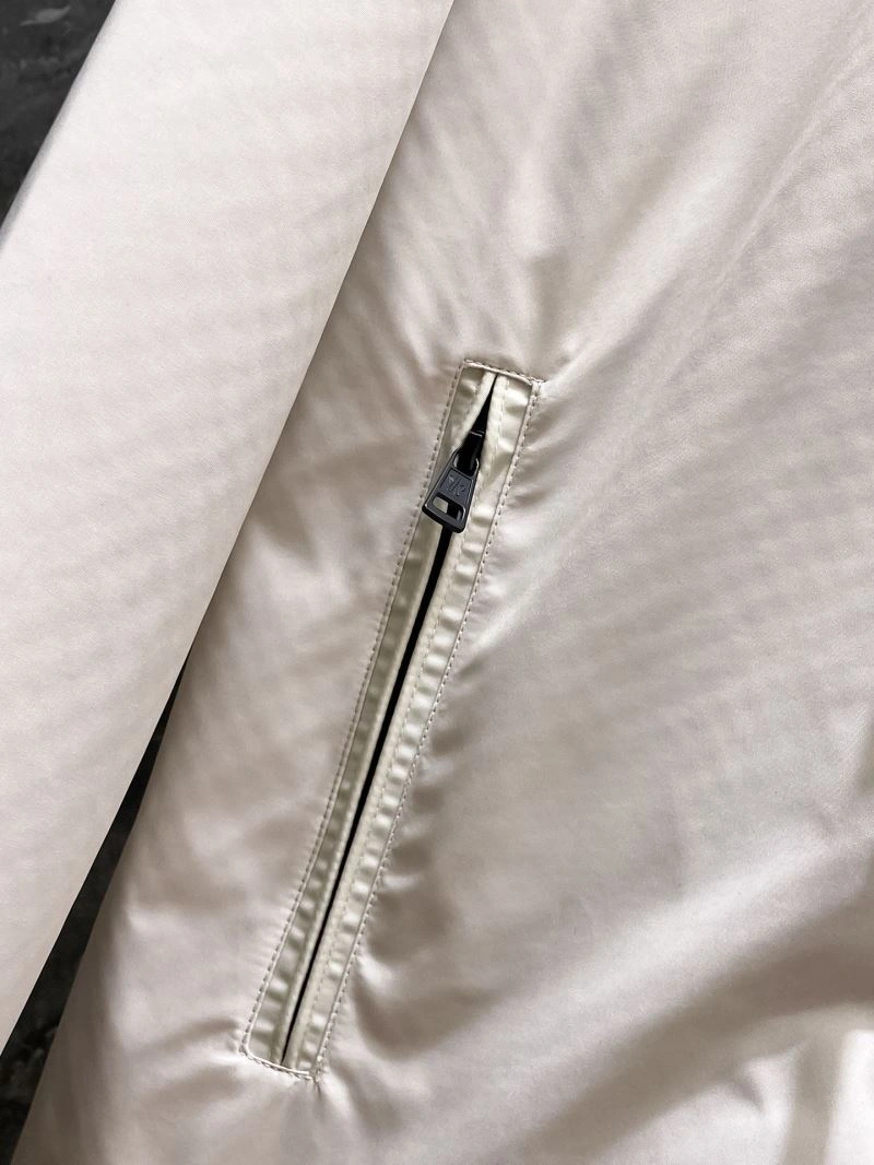 Moncler Outwear Sophisticated 140214