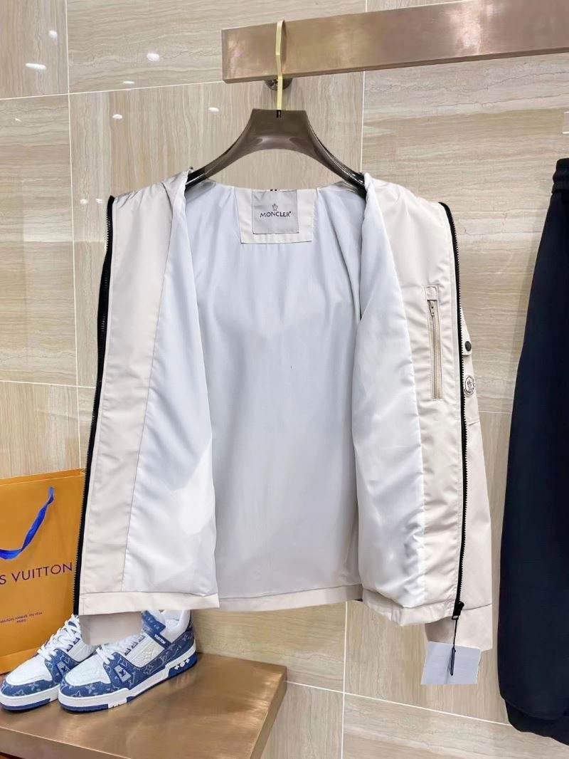 Moncler Outwear Sophisticated 140214