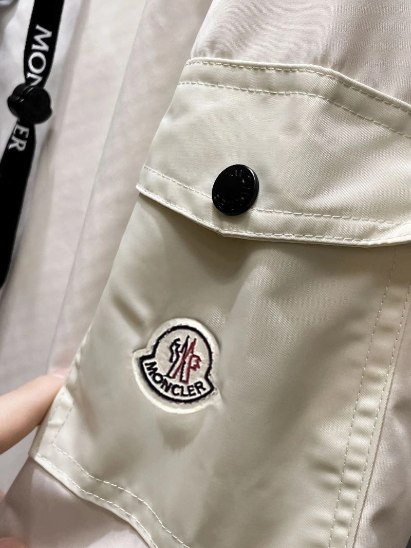 Moncler Outwear Sophisticated 140214