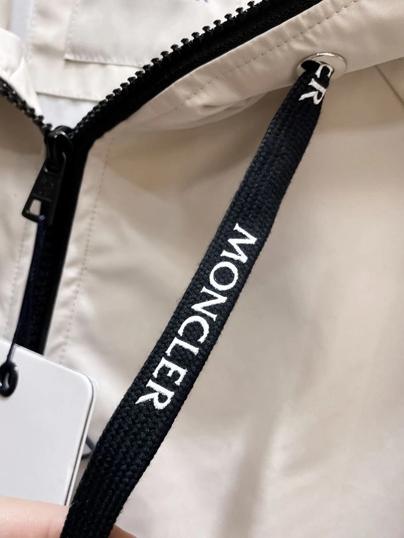 Moncler Outwear Sophisticated 140214