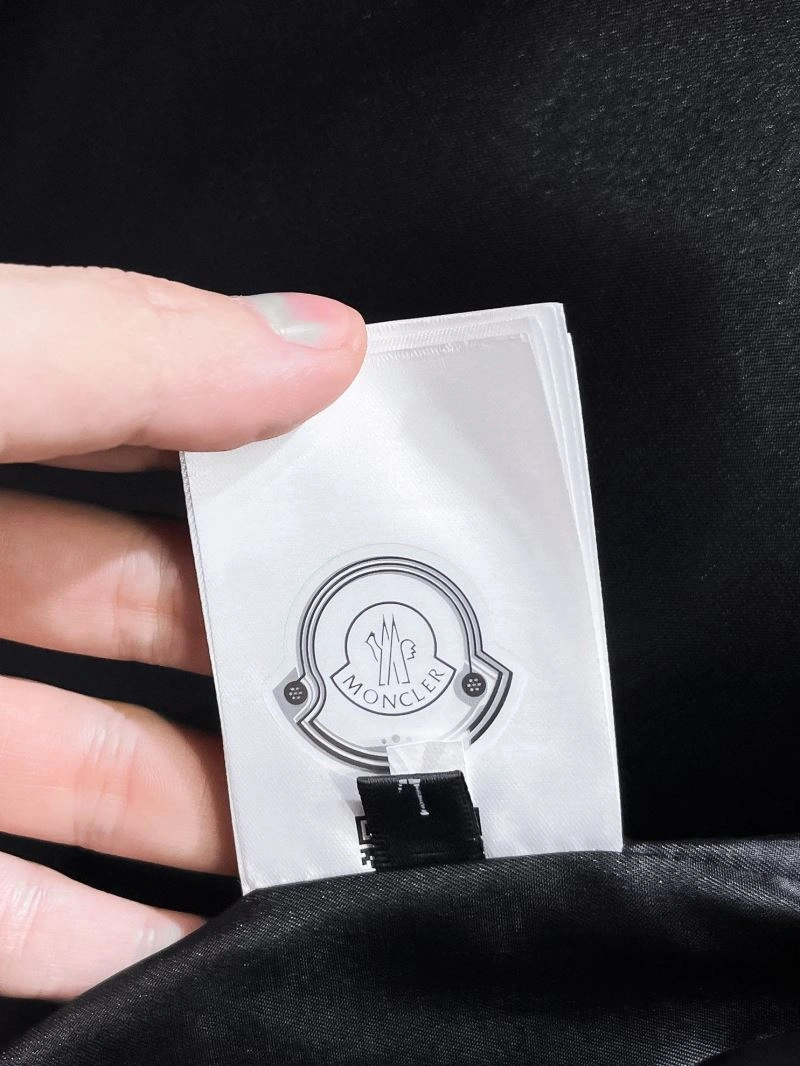 Upgraded Moncler Outwear 140210