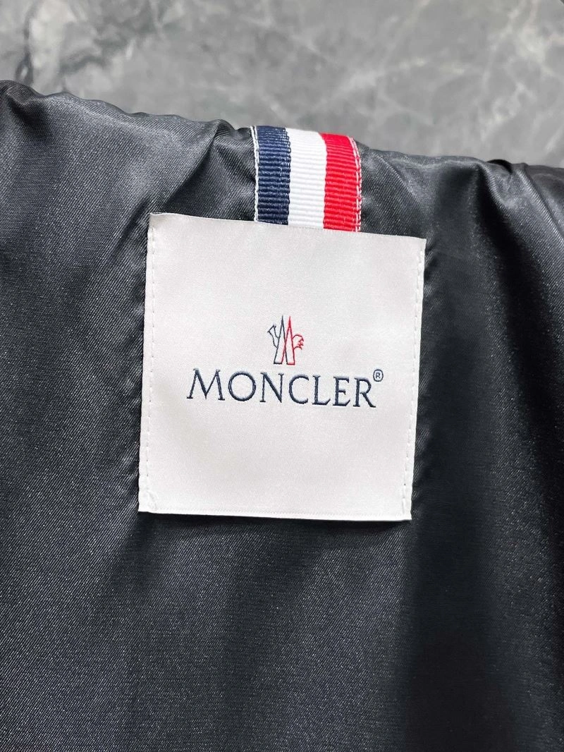 Upgraded Moncler Outwear 140210