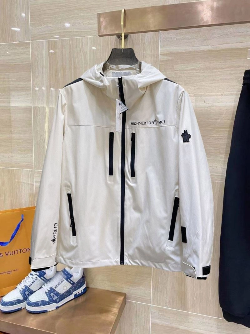 Unique Moncler Outwear 140215
