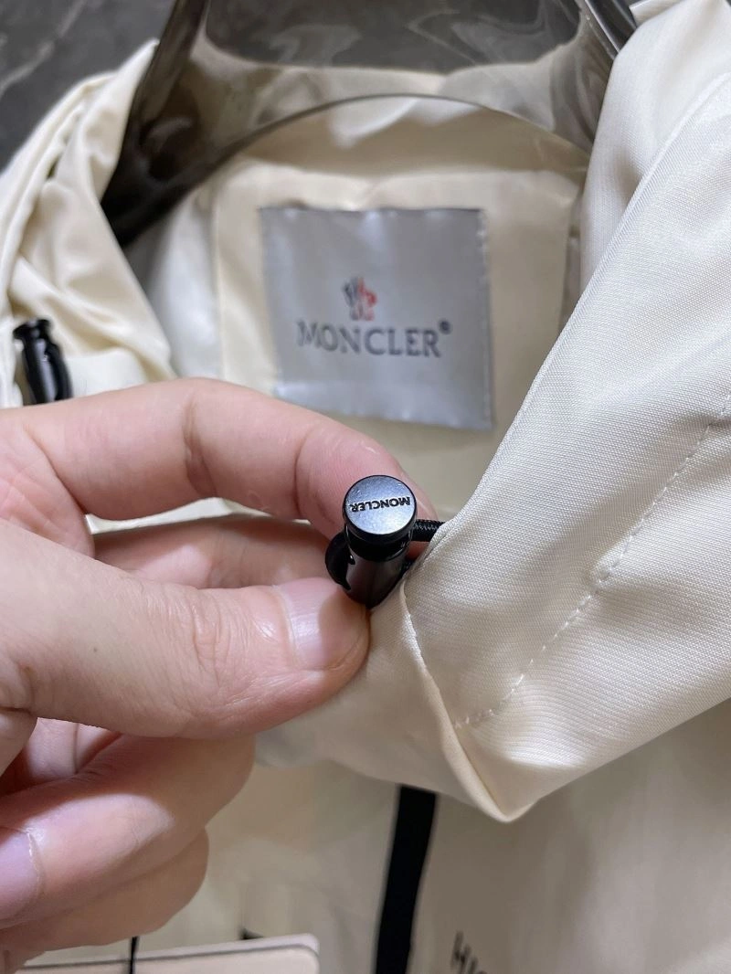 Unique Moncler Outwear 140215