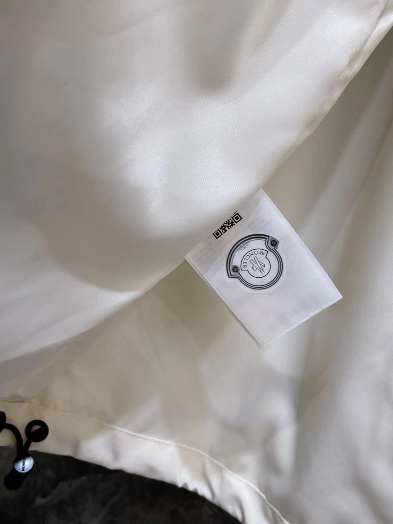 Unique Moncler Outwear 140215