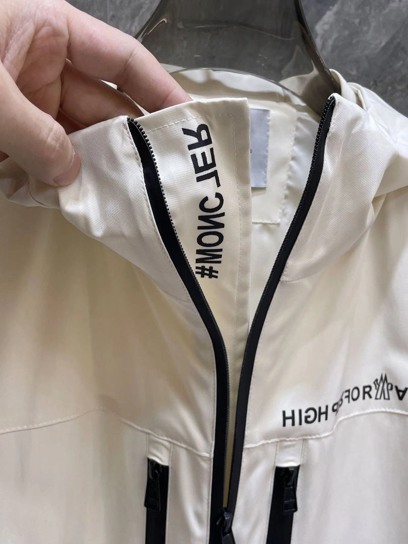 Unique Moncler Outwear 140215