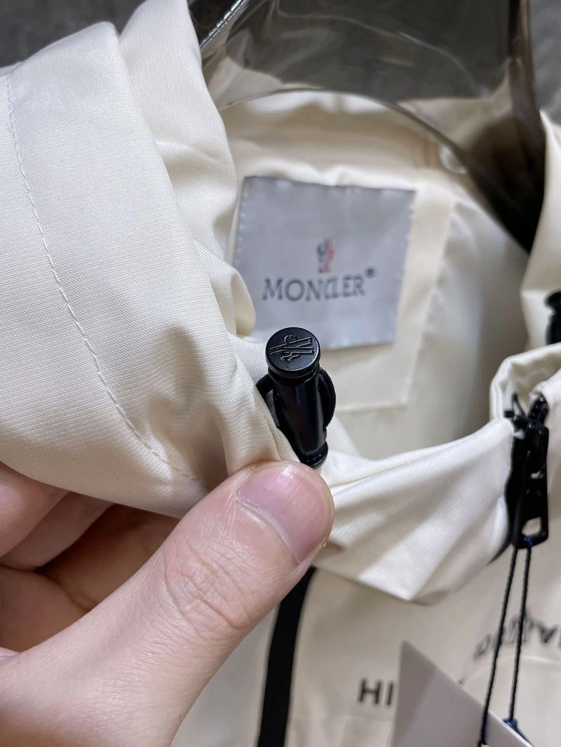 Unique Moncler Outwear 140215