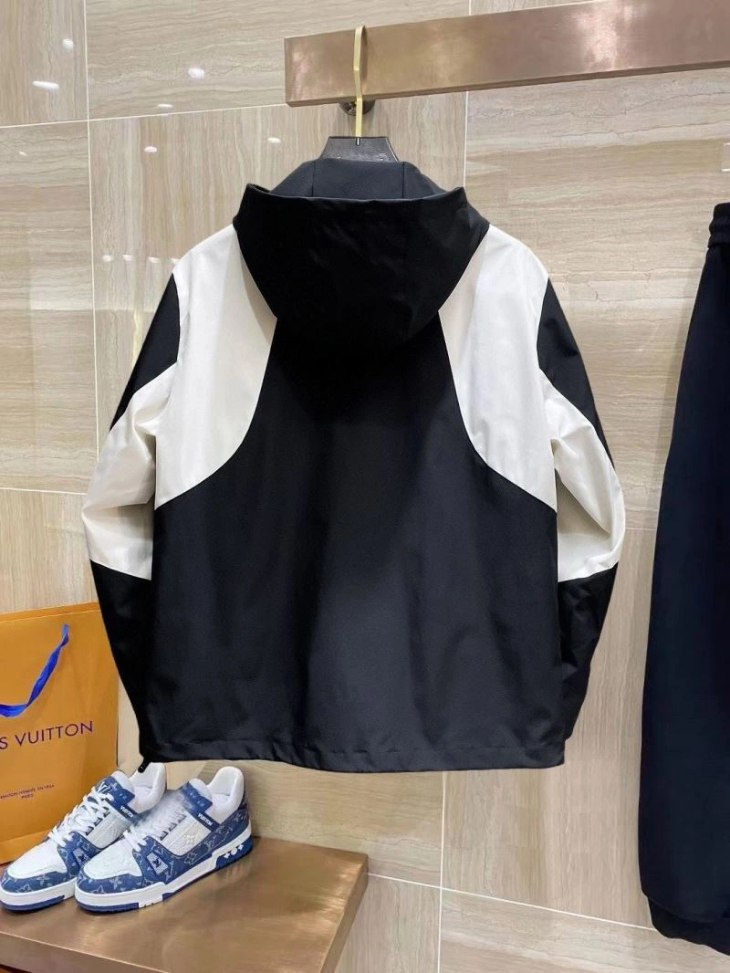 WaterResistant Moncler Outwear 140193