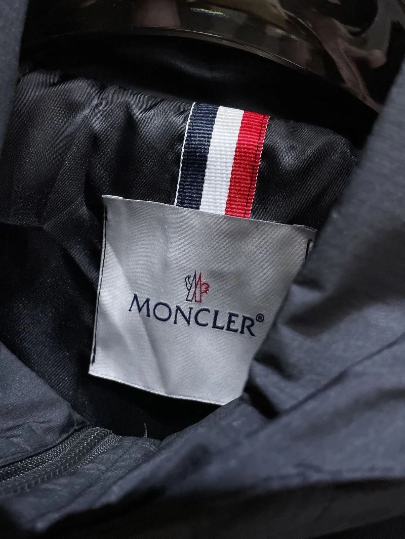 Functional Moncler Outwear 140201