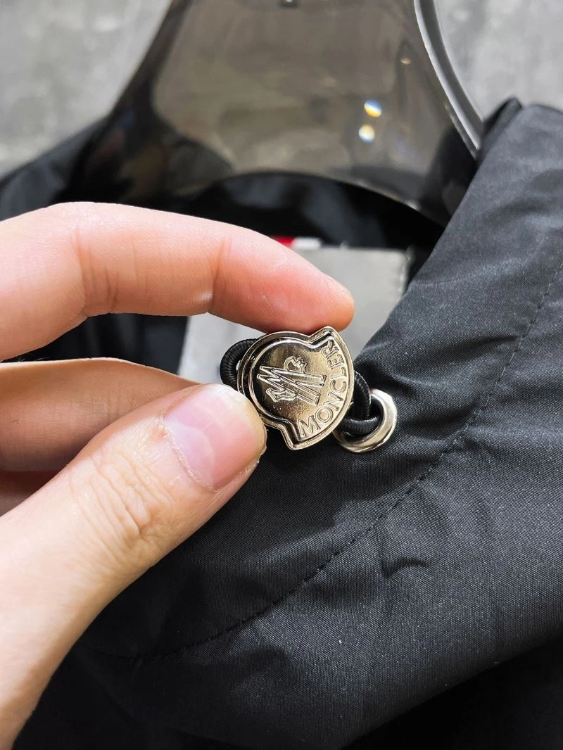 Compact Moncler Outwear 140200