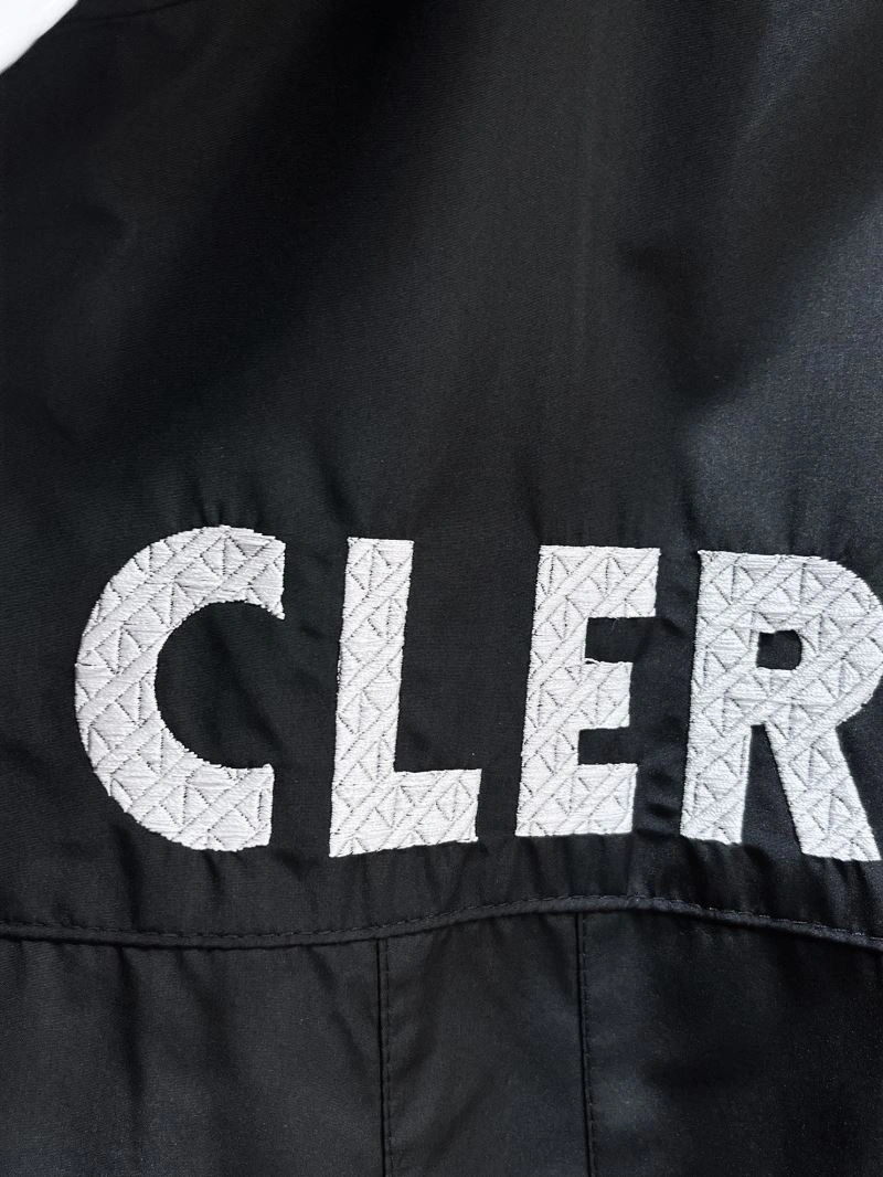 Compact Moncler Outwear 140200