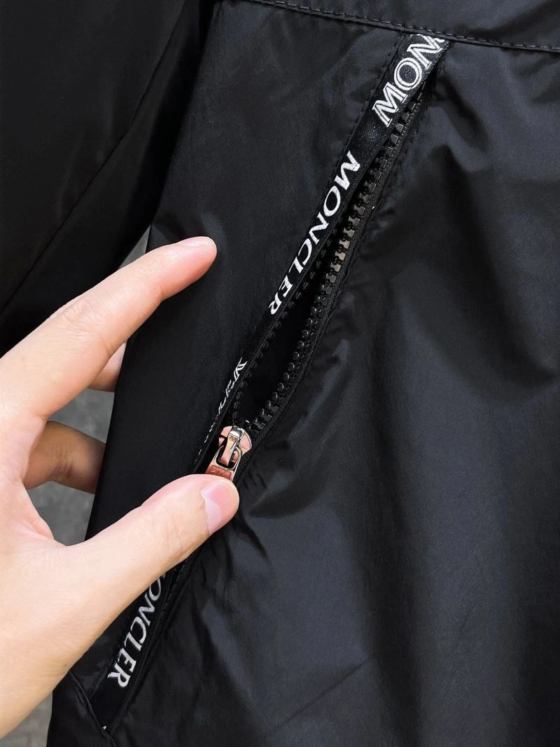 Moncler Outwear Minimalist 140206