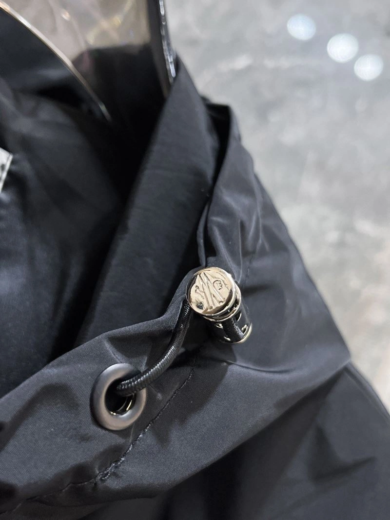 Moncler Outwear Minimalist 140206