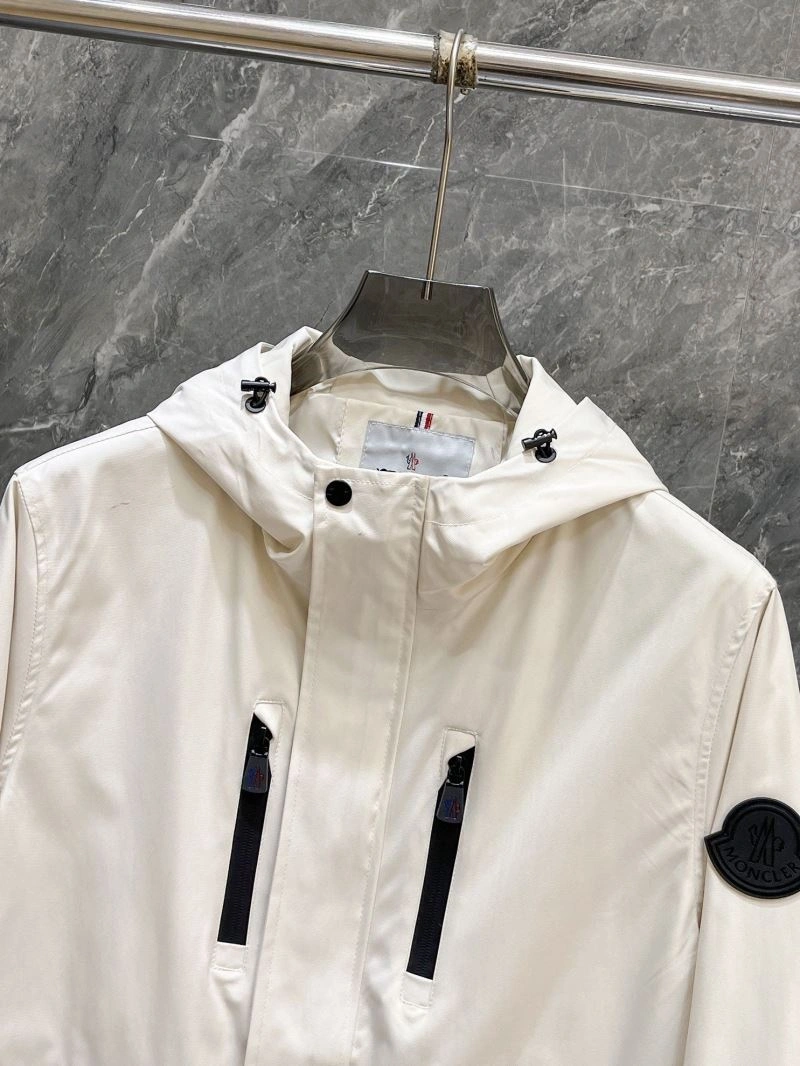 Snug Moncler Outwear 140199