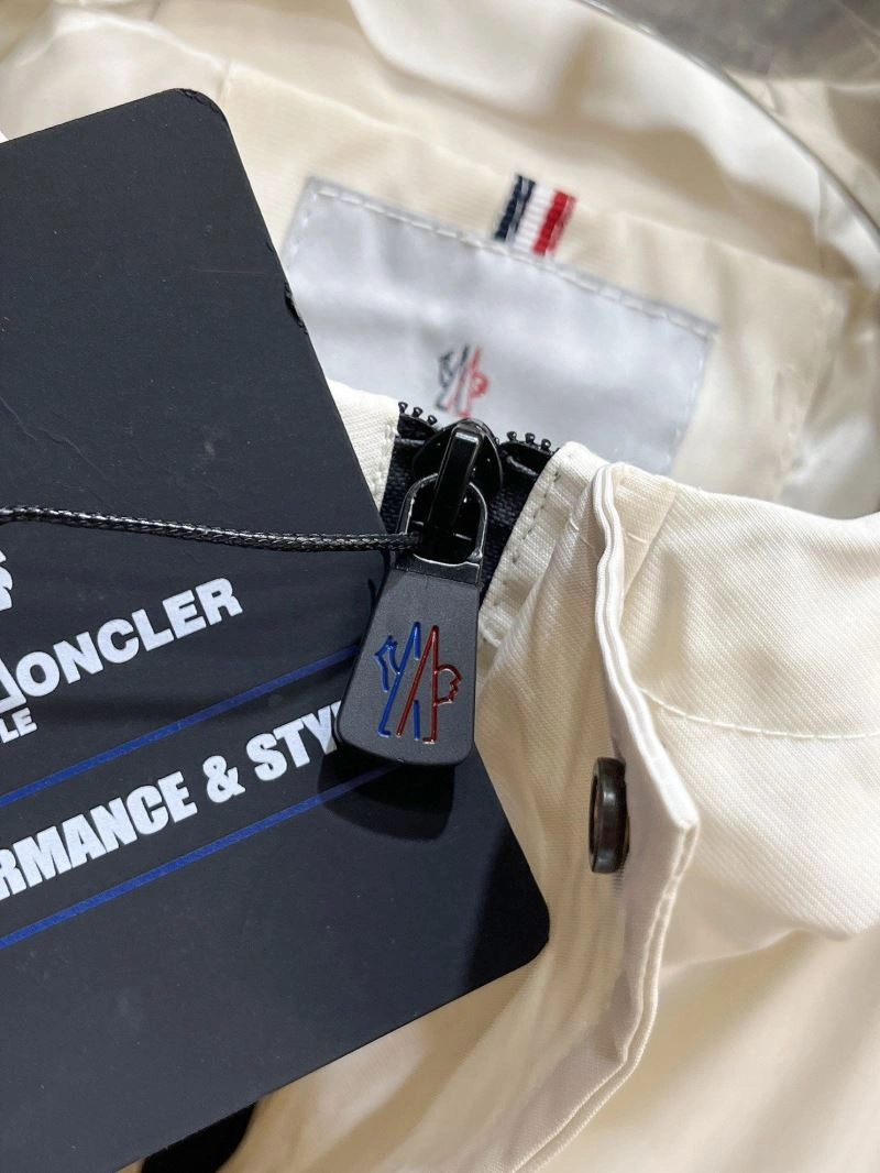 Snug Moncler Outwear 140199