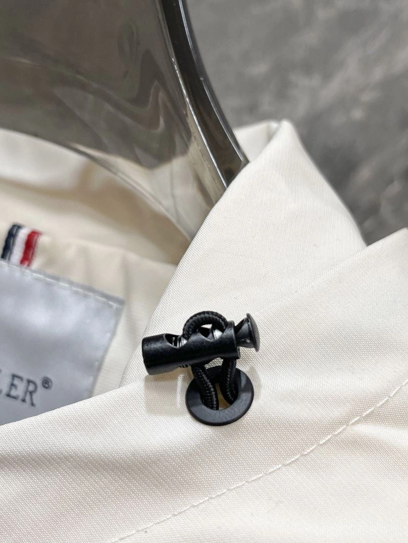 Snug Moncler Outwear 140199