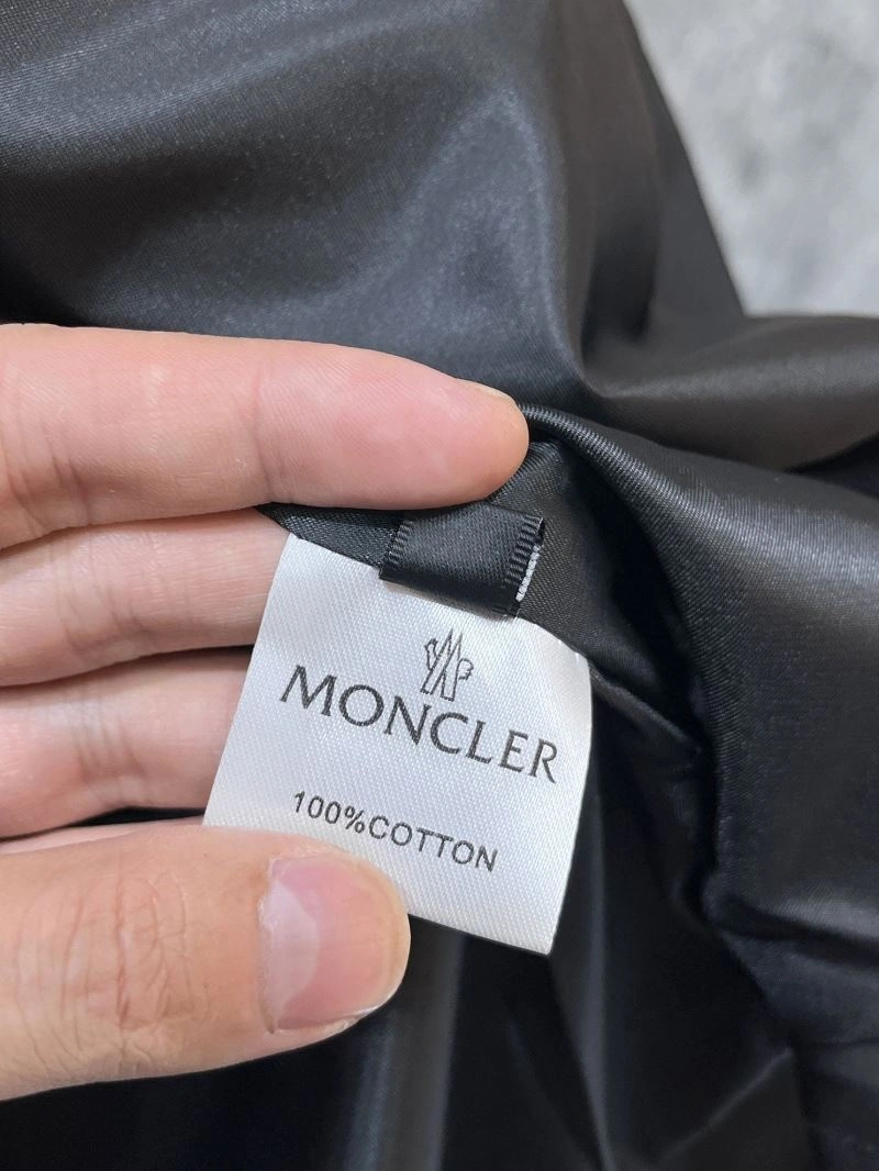 Unique Moncler Outwear 140191