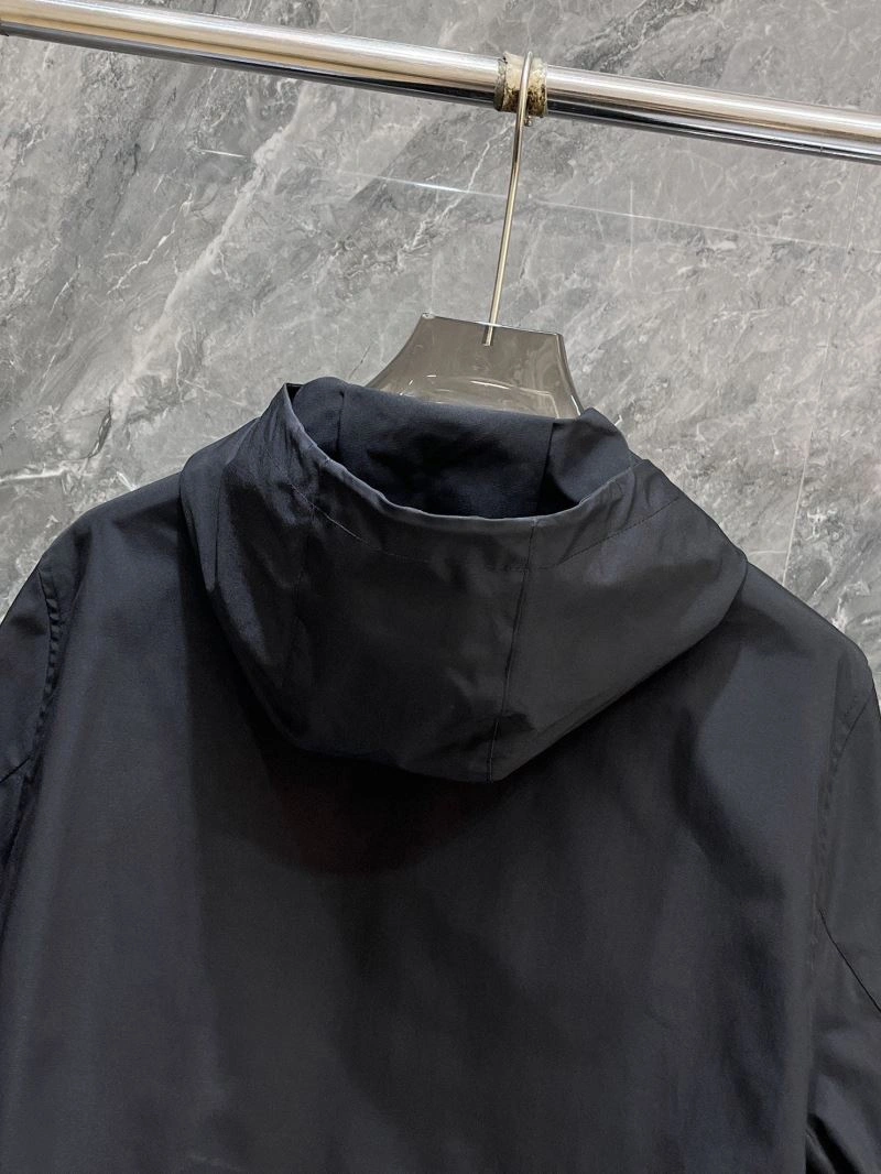 Unique Moncler Outwear 140191