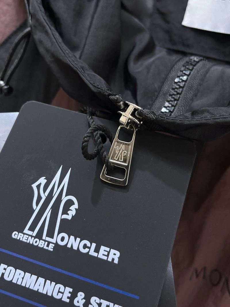 Moncler Outwear Colorful 140194