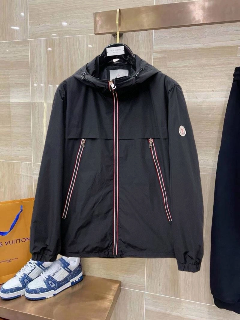 Moncler Outwear Practical 140190