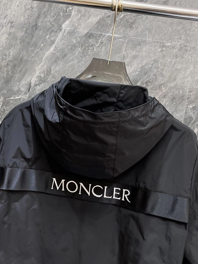 Moncler Outwear Practical 140190