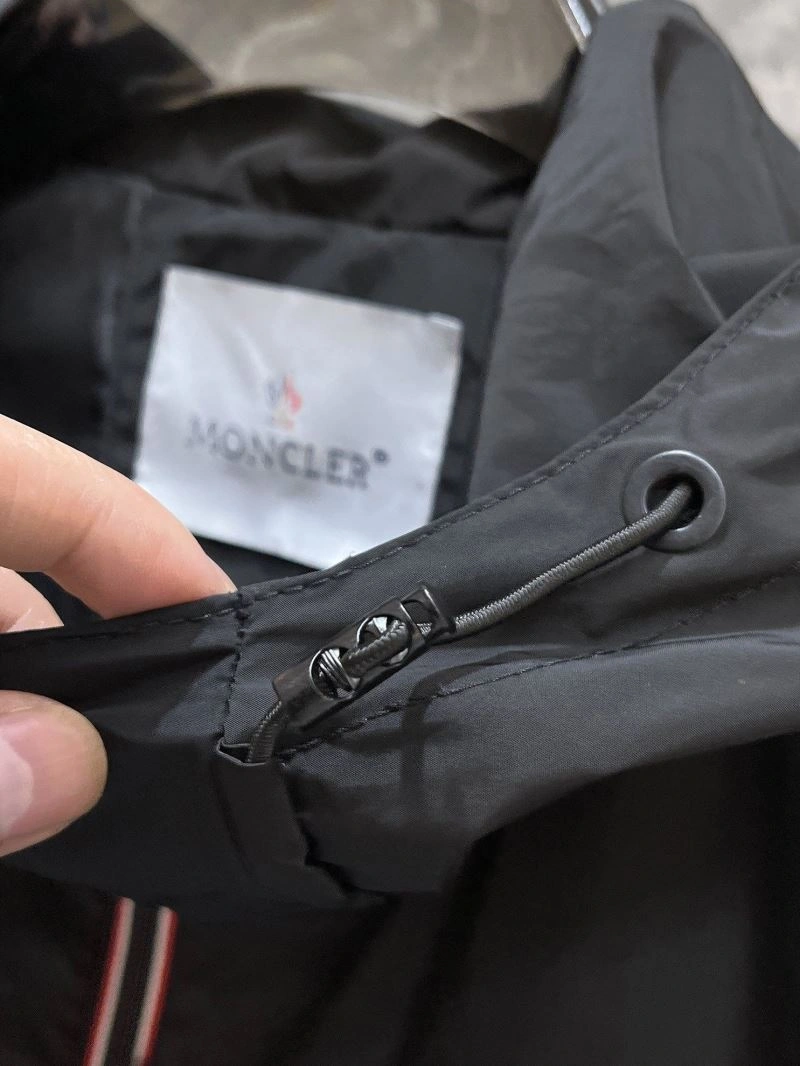 Moncler Outwear Practical 140190