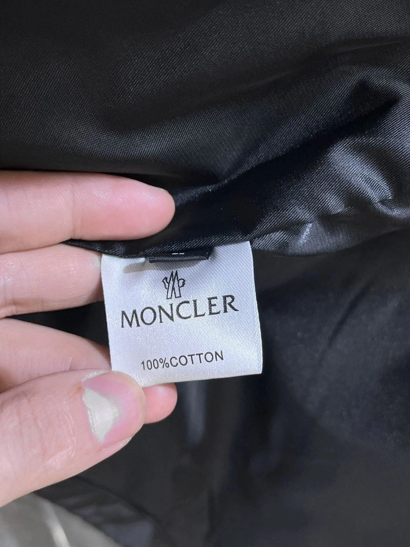 Moncler Outwear Practical 140190