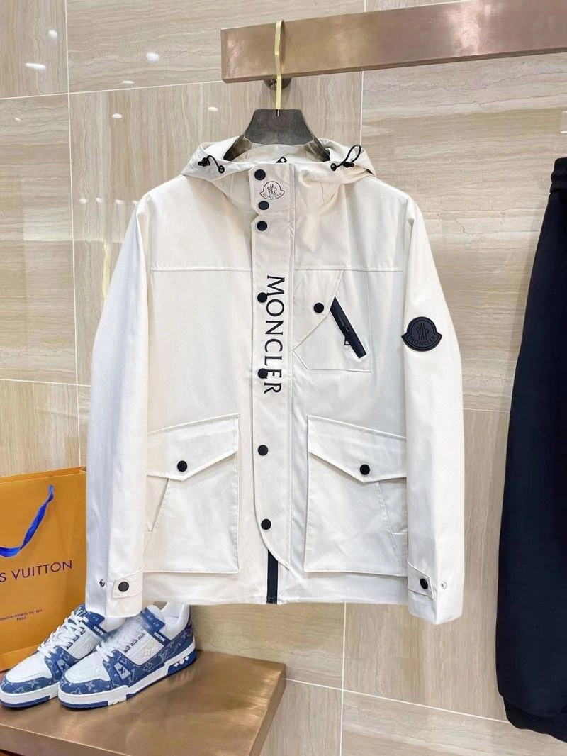 Moncler Outwear Bright 140192